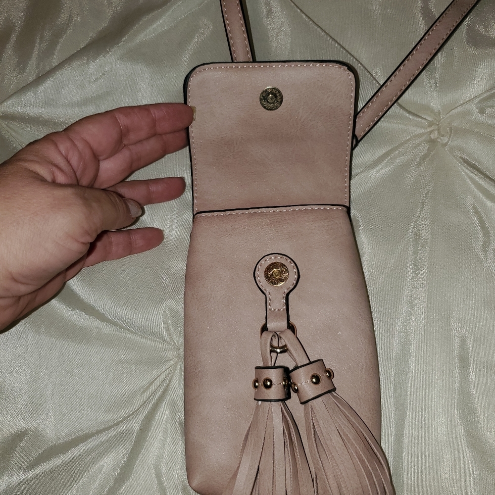 Cell phone purse....